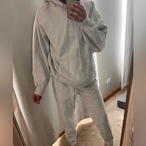 Aritzia gray tna cozy boyfriend fleece set - Small bottoms & med hoodie